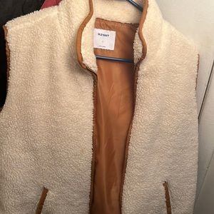 Nice for the fall🍁weather with a turtle neck keeps you warm !